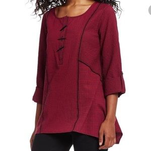 Sold!!Miles 3-toggle button tunic top-Burgundy 1x